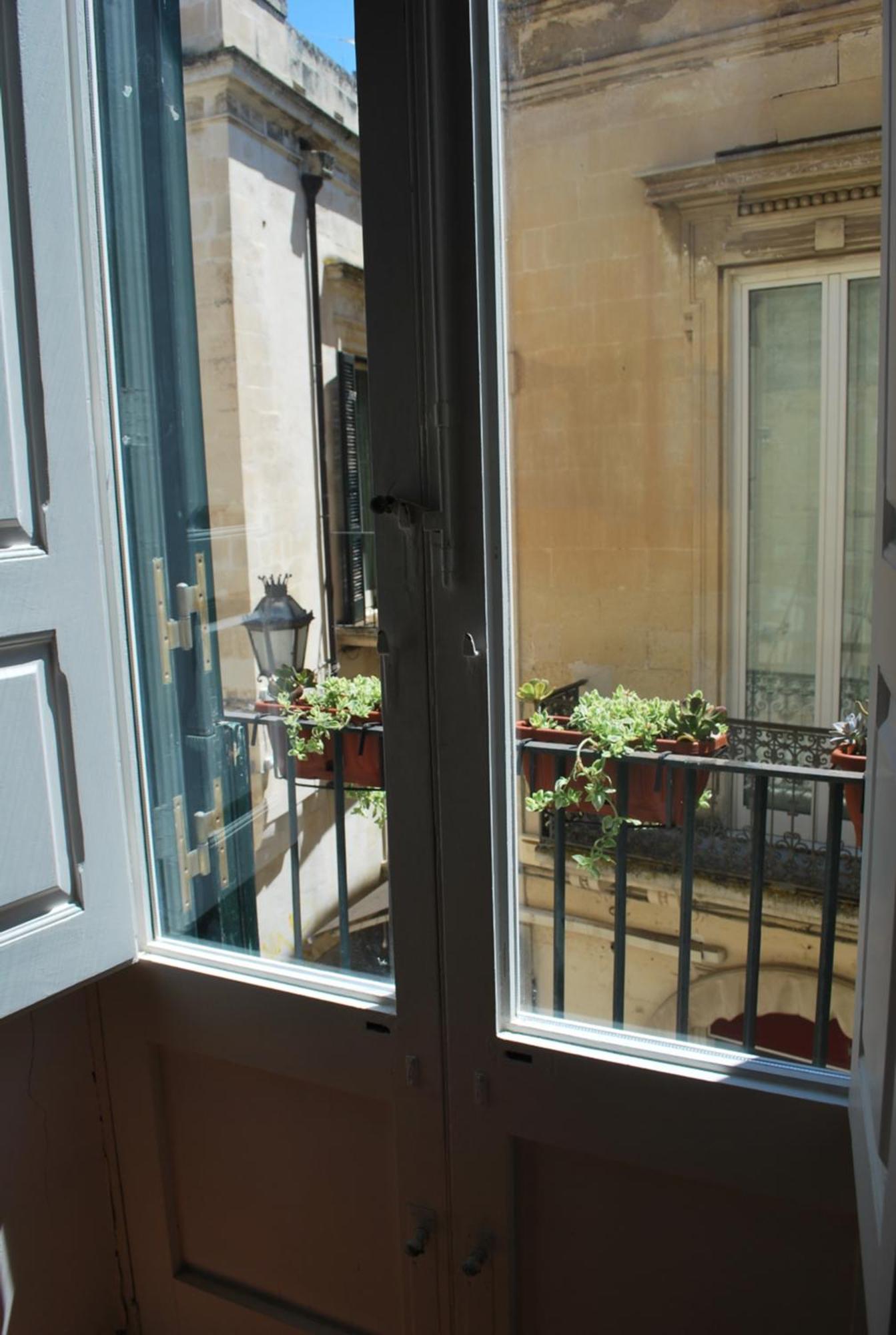 Palazzo Della Contessa - Suites & Breakfast Lecce Exterior foto