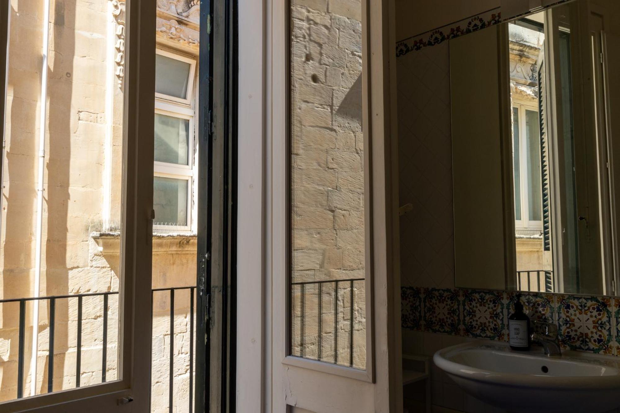 Palazzo Della Contessa - Suites & Breakfast Lecce Exterior foto
